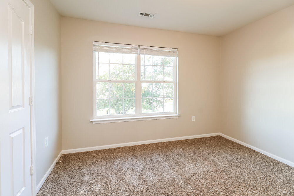 Building Photo - 721 Overlook Rd