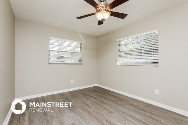 Building Photo - 1580 Banks St