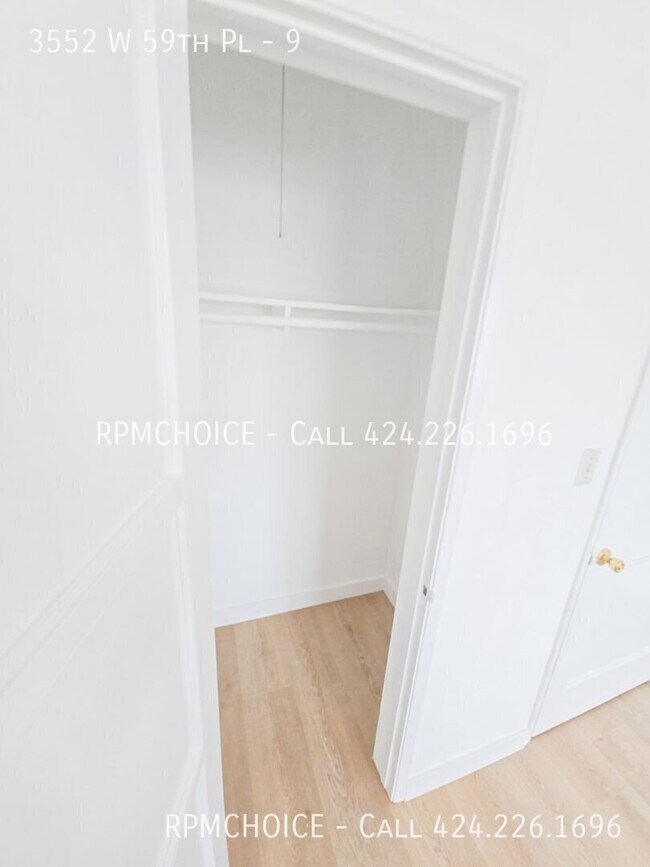 Building Photo - 3552 W 59th Pl