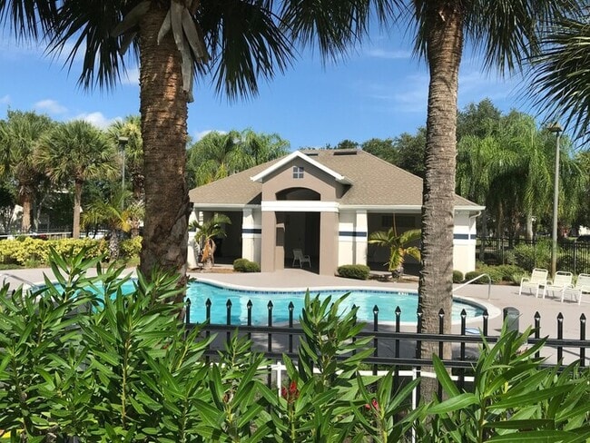 Building Photo - Don’t miss this beautiful 3-bedroom, 2-bath townhome in the desirable Island Cove Villas community!