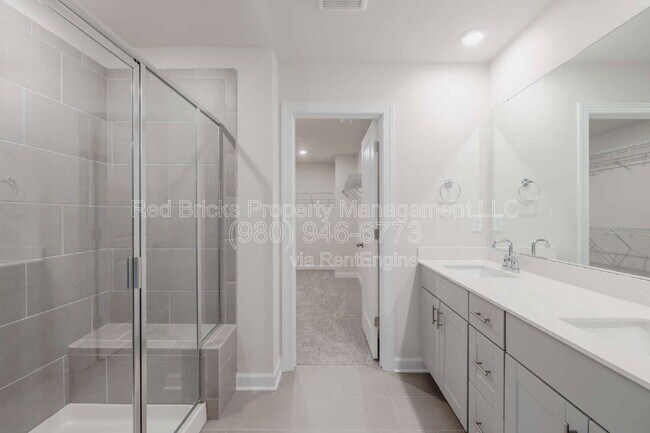 Building Photo - 11910 Silverheel Ln