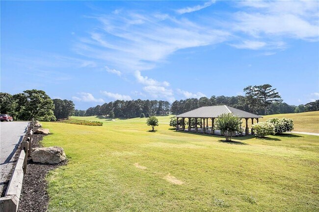 Building Photo - 3220 Sweetbriar Dr