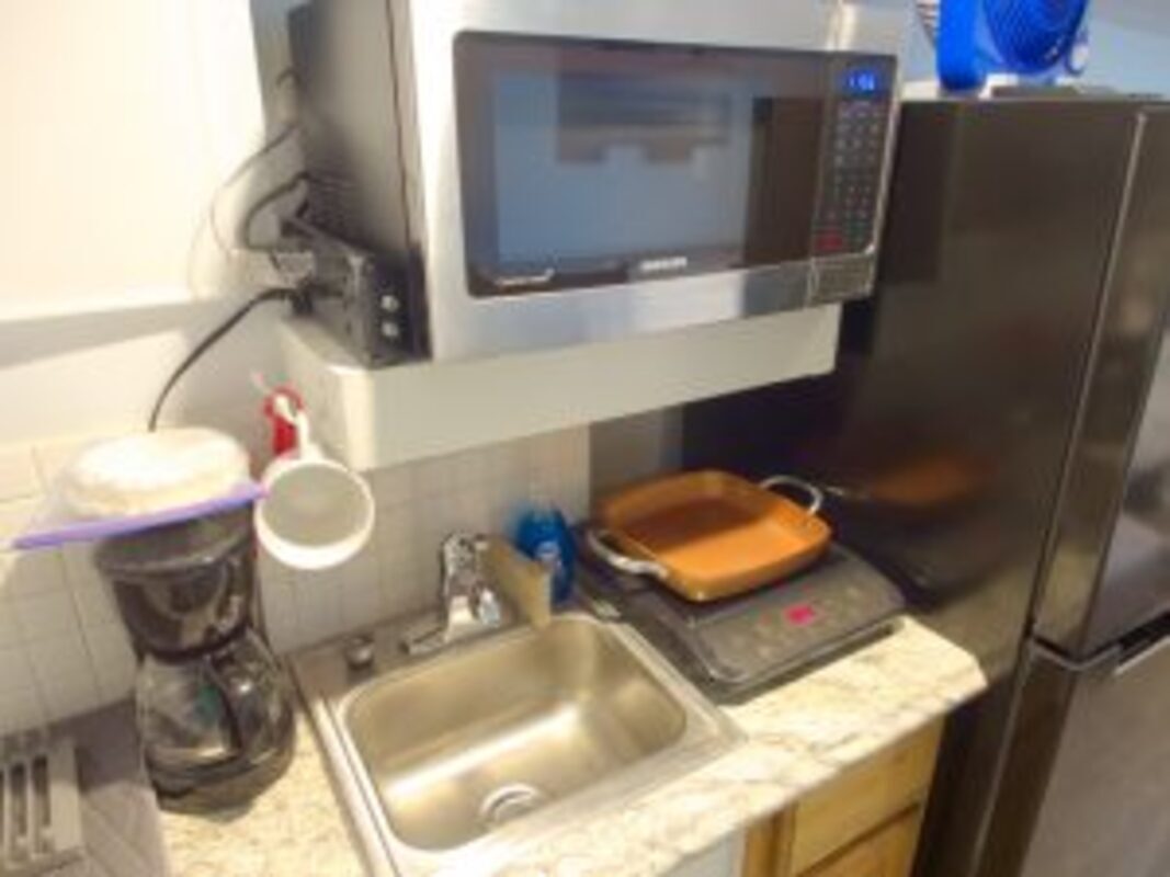 Building Photo - 1831 Oxford Ave SW