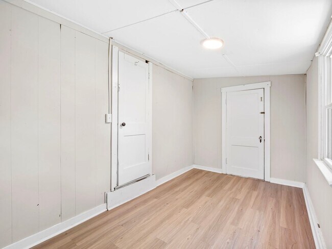 Building Photo - 2BR/1BA House for Rent in Norwich Neighborhood