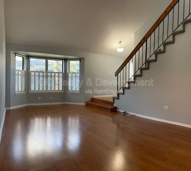 Building Photo - 45 White Pine Dr