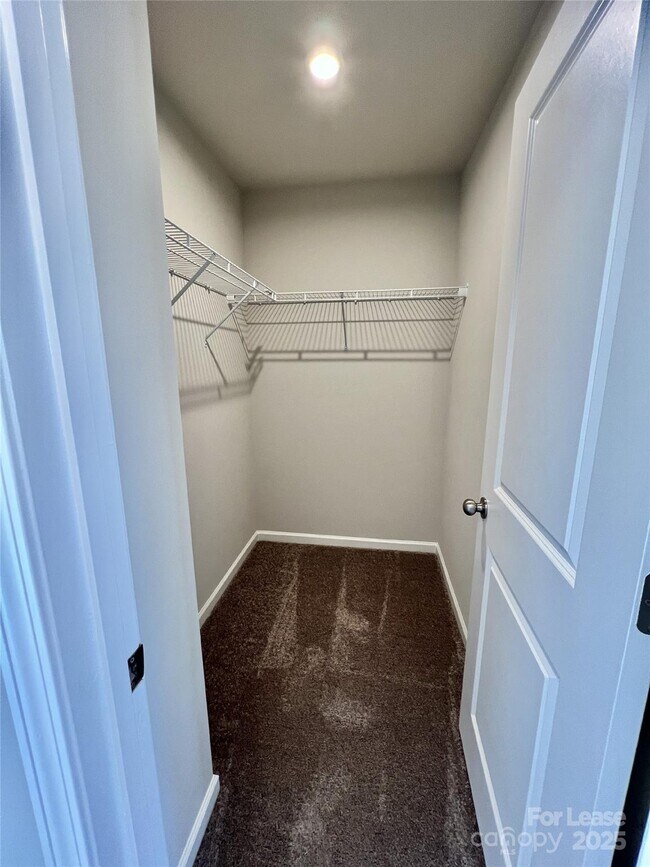 Building Photo - 1006 Creeks Landing Dr