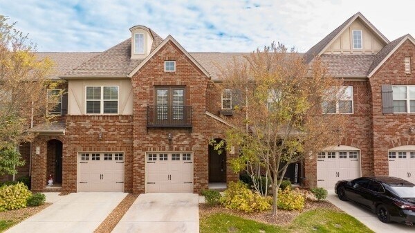 Building Photo - 207 Bixby Ln