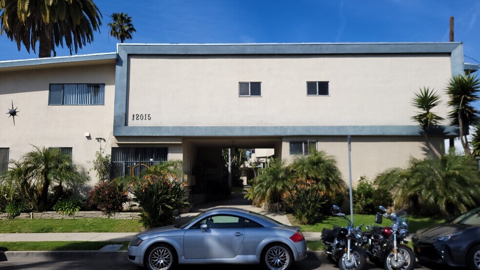 Building Photo - 12015 Lamanda St