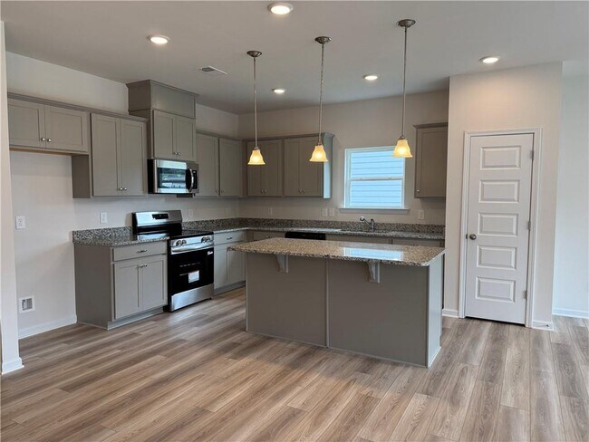 Building Photo - 24 Busby Dr