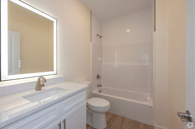 Building Photo - 141 Bridge St