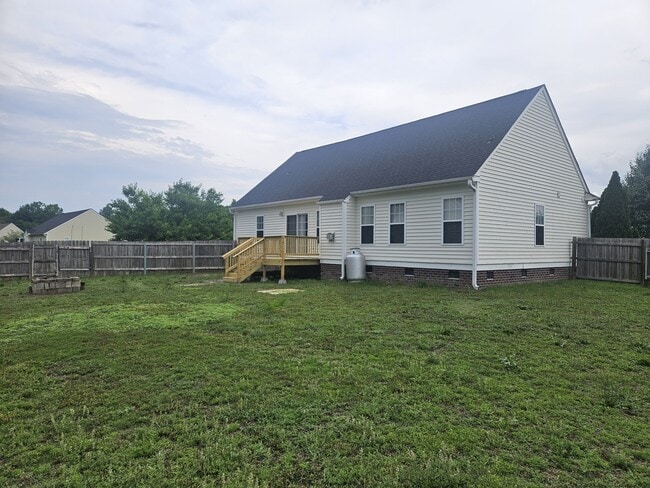 Building Photo - 203 Towbridge Ln