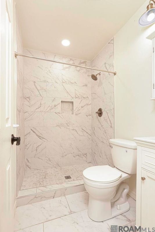 Building Photo - 911 Hatchell Ln