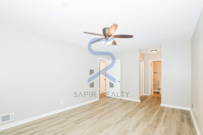 Building Photo - Peaceful Cul-de-Sac Living – 3BR/2.5BA Home in Jonesboro