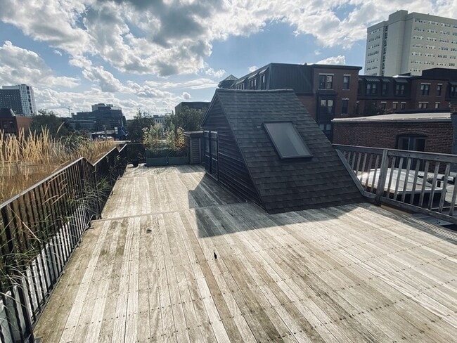 Building Photo - 15 Albemarle St