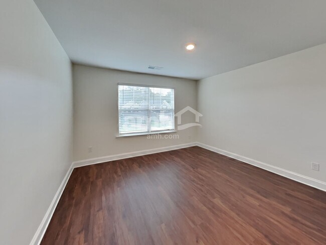 Building Photo - 11126 Hazel Gdns Dr