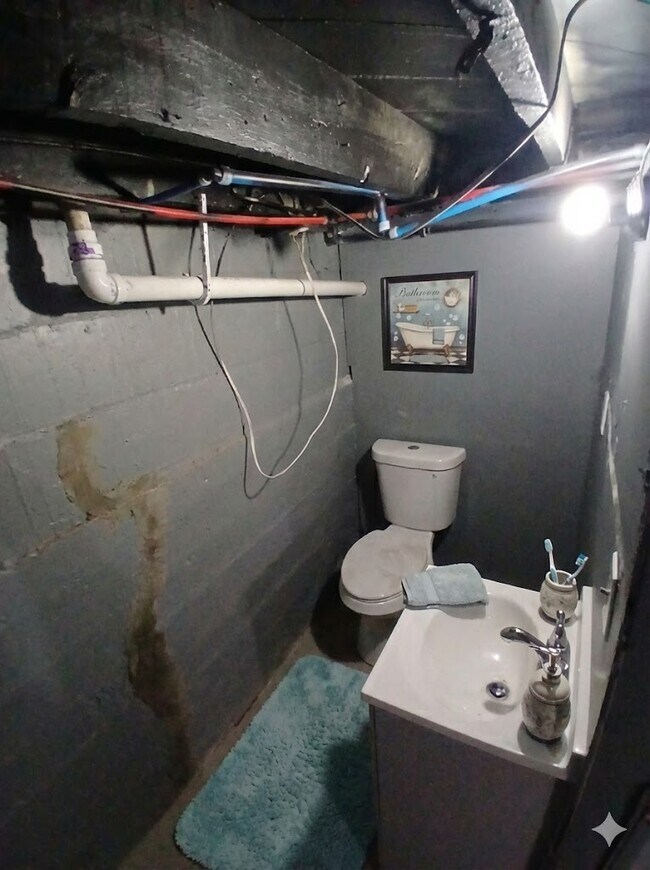 Building Photo - 401 S Independence Ave