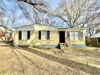 Building Photo - 3462 Mark Twain St