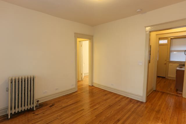 Building Photo - 4710 N Racine Ave