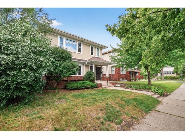 Building Photo - 3606 12th Ave S