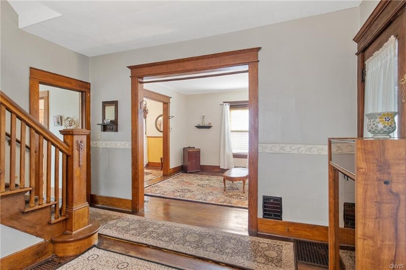 Building Photo - 315 Boyden St