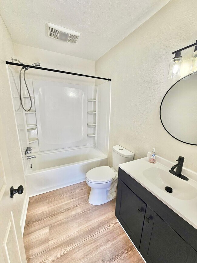 Building Photo - Place to call home