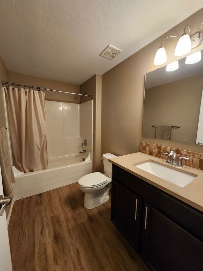 Building Photo - Beautiful One Level in the Reserve At Clea...