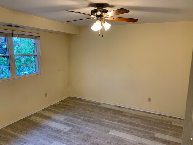 Building Photo - 11908 Tarragon Rd