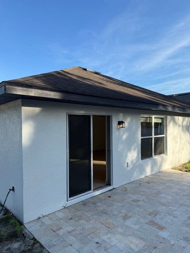 Building Photo - Remodeled Single Family Home in Hunter's Ridge Ormond Beach