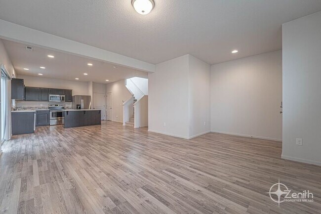 Building Photo - 2018 S Taverner Dr