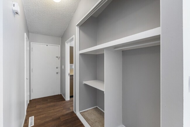 Building Photo - 12761 Lala Cove Ln SE