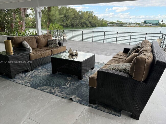 Building Photo - 7521 SW 56th St