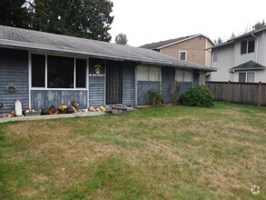 Building Photo - 3 bedroom Everett Rambler