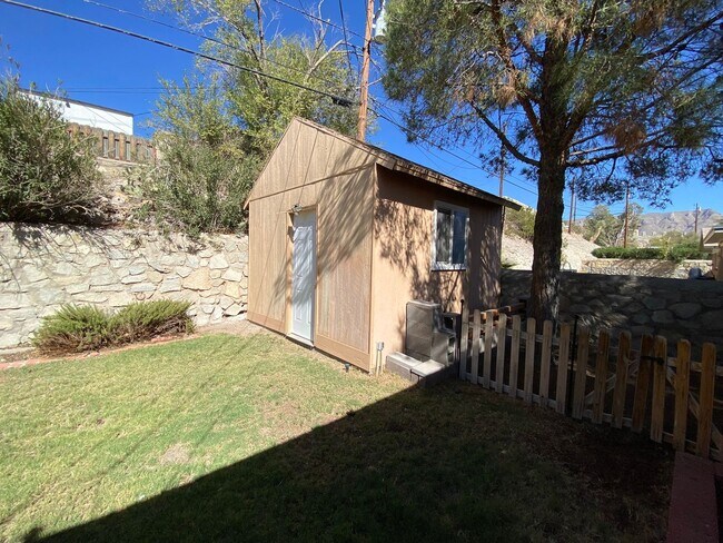 Building Photo - 783 De Leon Dr