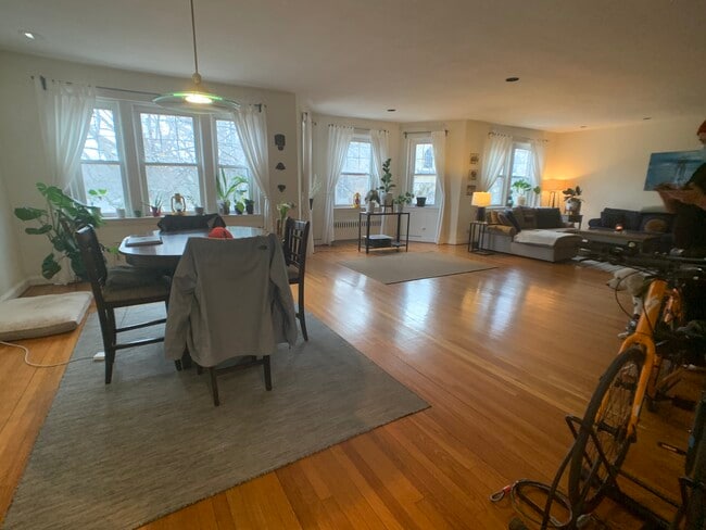 Building Photo - 20 Dean Rd