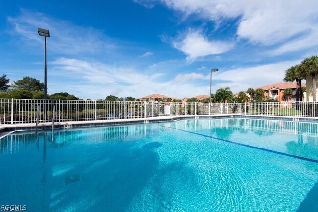 Building Photo - 6341 Aragon Way