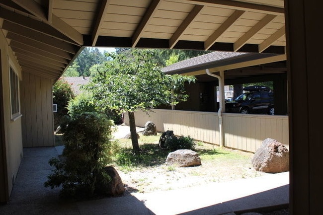 Building Photo - 2063 Donald Dr