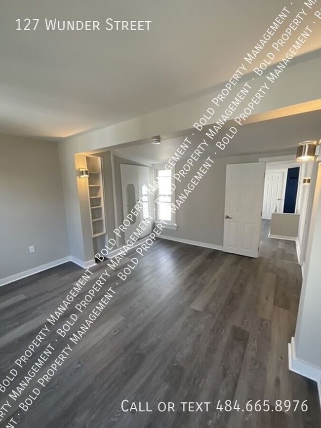 Building Photo - 127 Wunder St