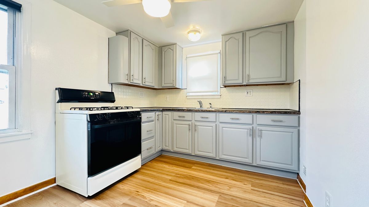 Building Photo - 465 75th St