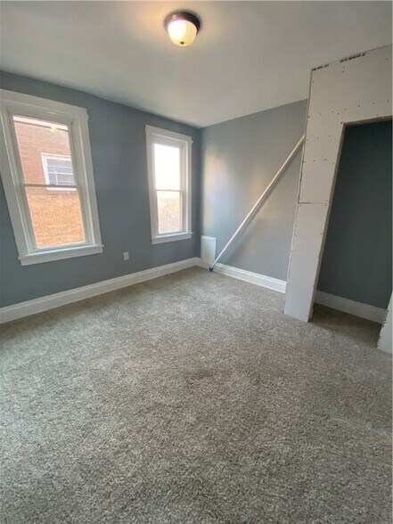 Building Photo - 908 North Ave