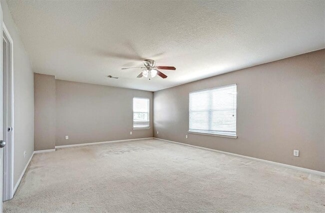 Building Photo - 9102 Kendale Dr