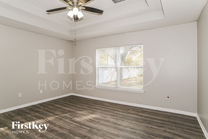 Building Photo - 887 Candlebark Dr