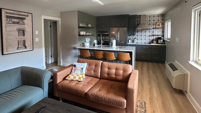 Building Photo - 1507 Highland Ave