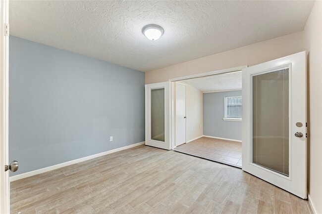 Building Photo - 1410 PI Cir