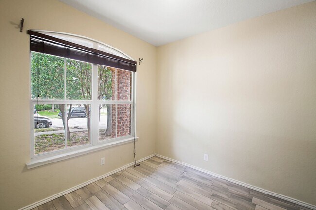 Building Photo - 3 Bedroom/2 Bath Alamo Ranch Subdivision