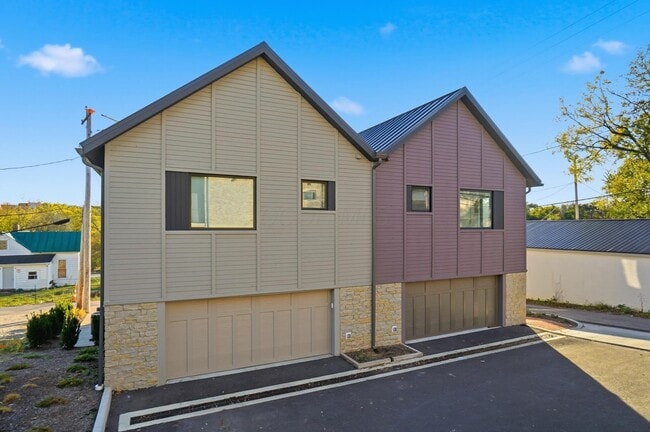 Building Photo - 35 N Blacksmith Ln