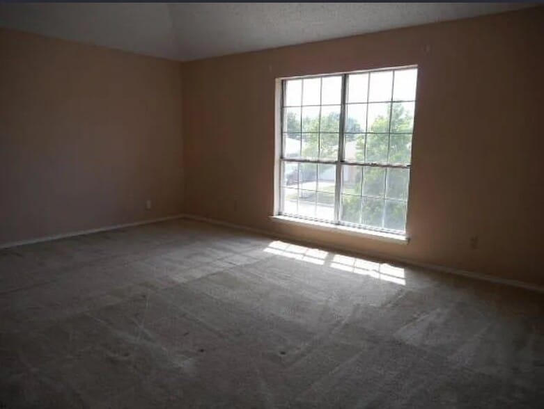 Building Photo - 6420 Longmont Trail