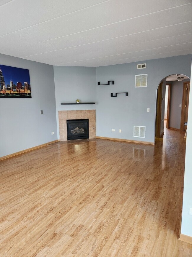 Building Photo - 9810 Liberty Cir