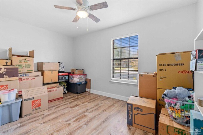 Building Photo - 10663 Silver Creek Dr