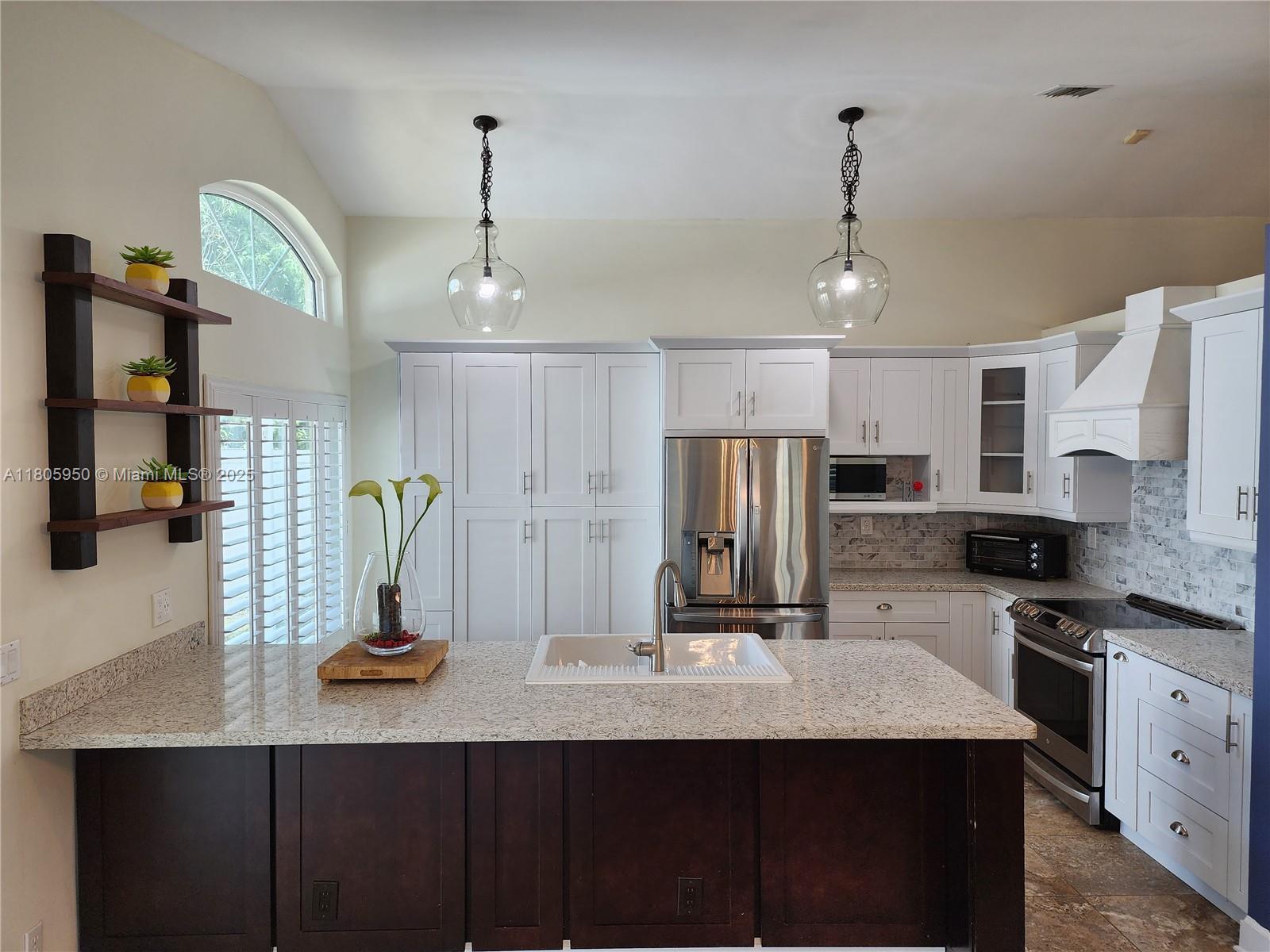Building Photo - 9871 Red Heart Ln