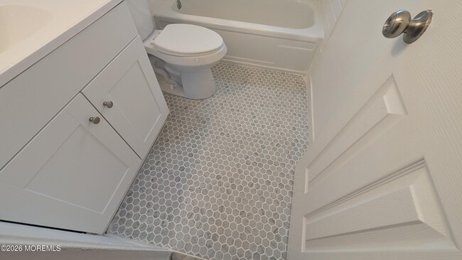 Building Photo - 226 Sawmill Rd